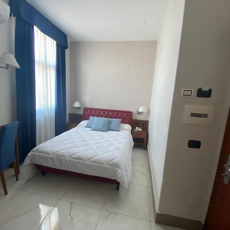 Hotel Gli Dei à Pouzzoles Extérieur photo
