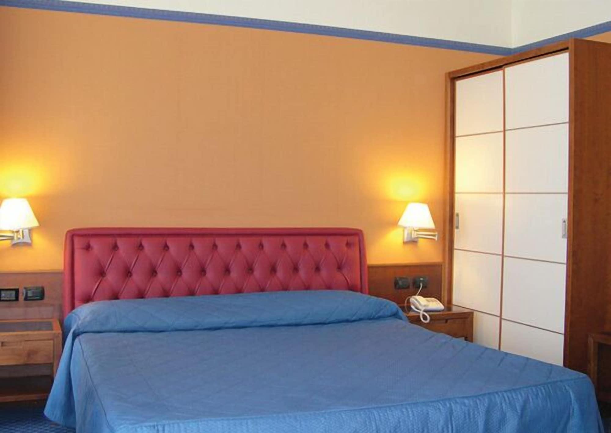 Hotel Gli Dei à Pouzzoles Extérieur photo