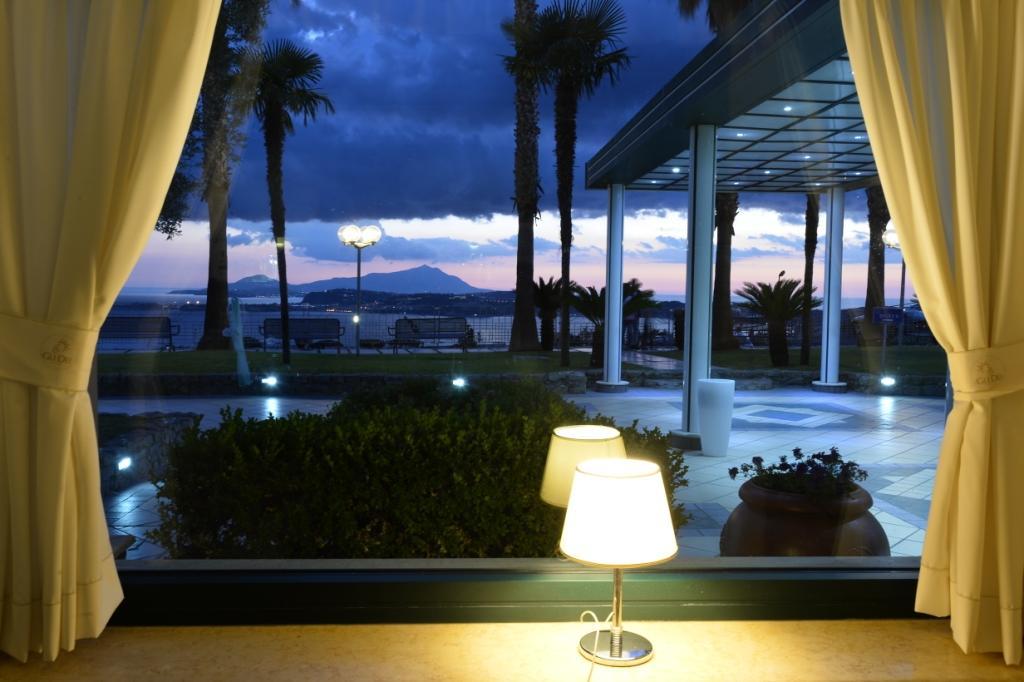 Hotel Gli Dei à Pouzzoles Extérieur photo
